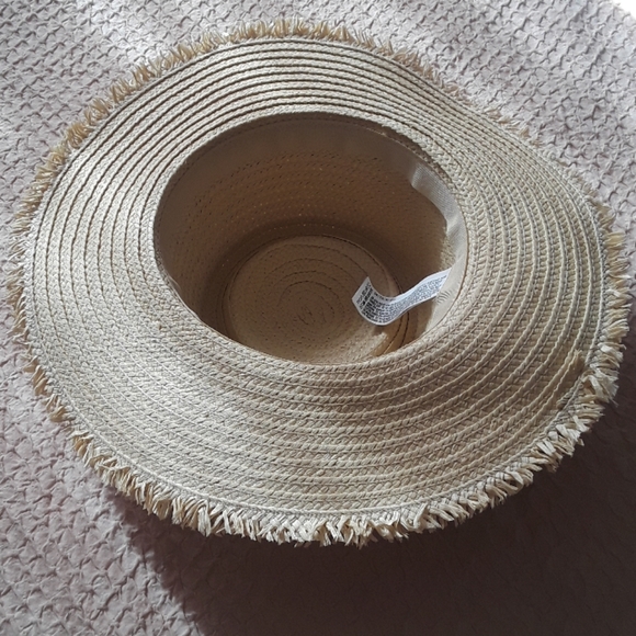Straw summer hat - Picture 3 of 3